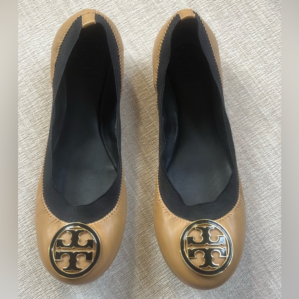 Tory Burch Tan and Black Flats